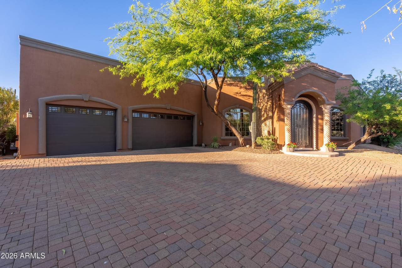 11374 Dale Lane - Photo 1
