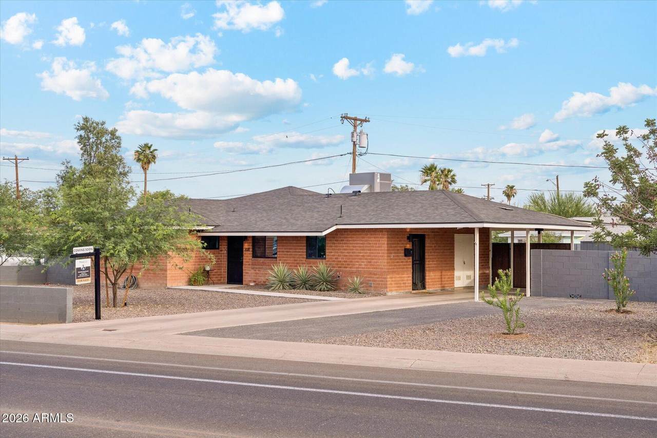 2011 Campbell Avenue - Photo 1
