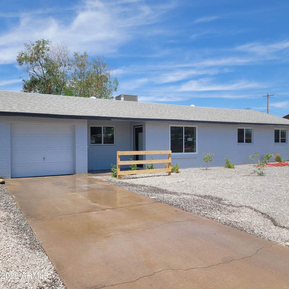 4022 55TH Avenue - Photo 1