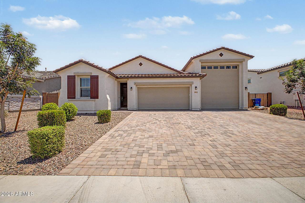 913 108TH Avenue - Photo 1