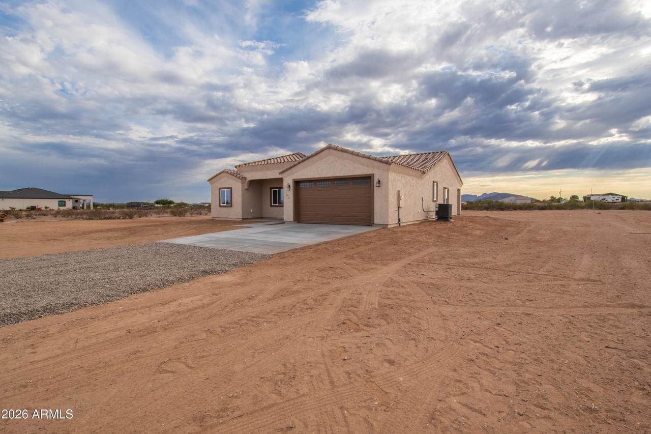 524 373RD Drive - Photo 1