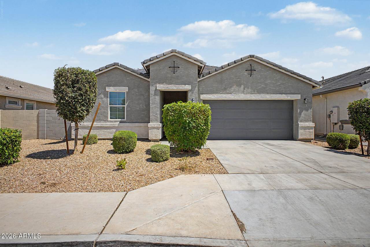 38170 Amalfi Avenue - Photo 1