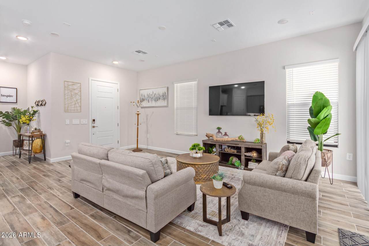 https://bt-photos.global.ssl.fastly.net/armls/1280_boomver_1_7042987-2.jpg