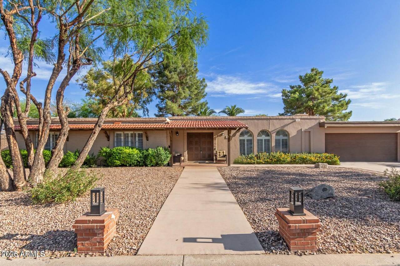 481 Half Moon Way - Photo 1