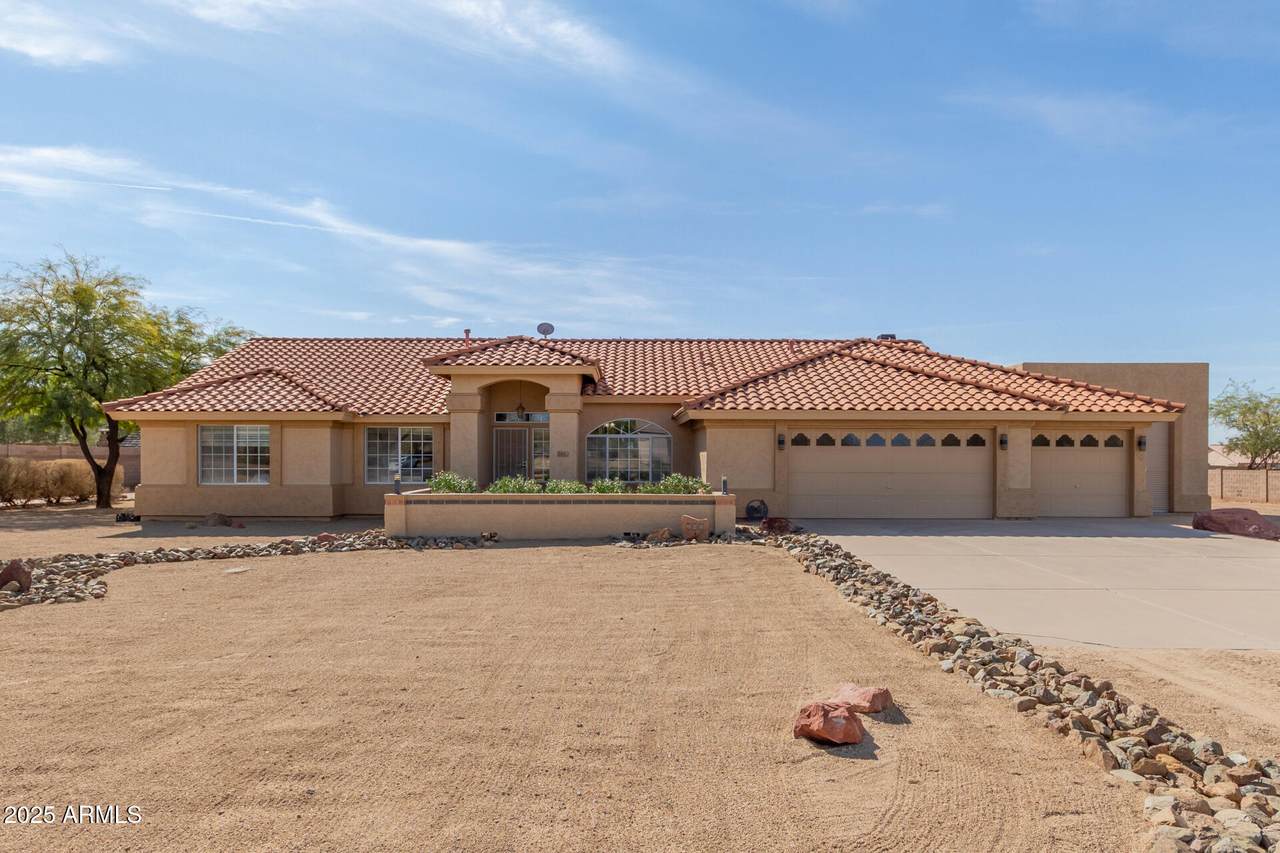 205 Irvine Road - Photo 1
