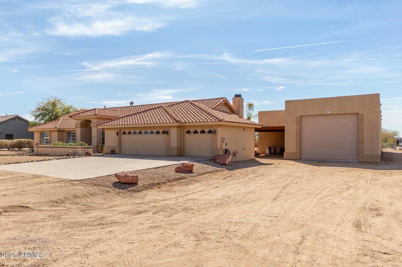 https://bt-photos.global.ssl.fastly.net/armls/1280_boomver_1_7043572-2.jpg