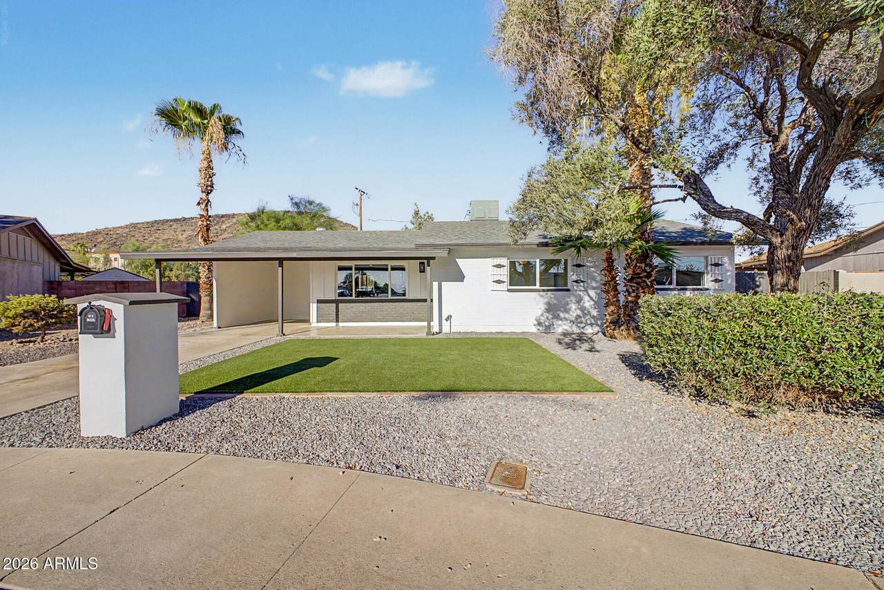 11625 20TH Avenue - Photo 1