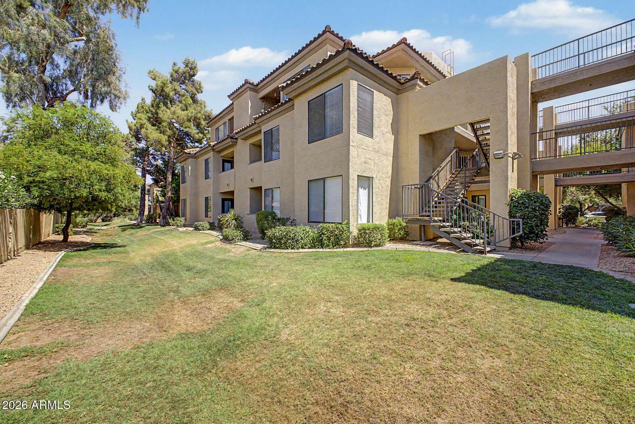 4925 Desert Cove Avenue - Photo 1