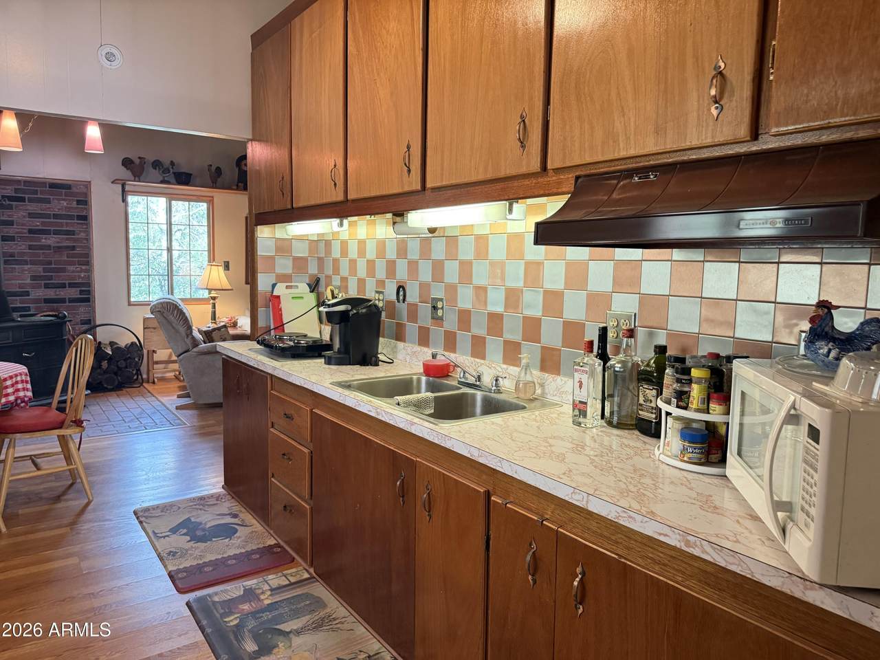 https://bt-photos.global.ssl.fastly.net/armls/1280_boomver_1_7044427-2.jpg