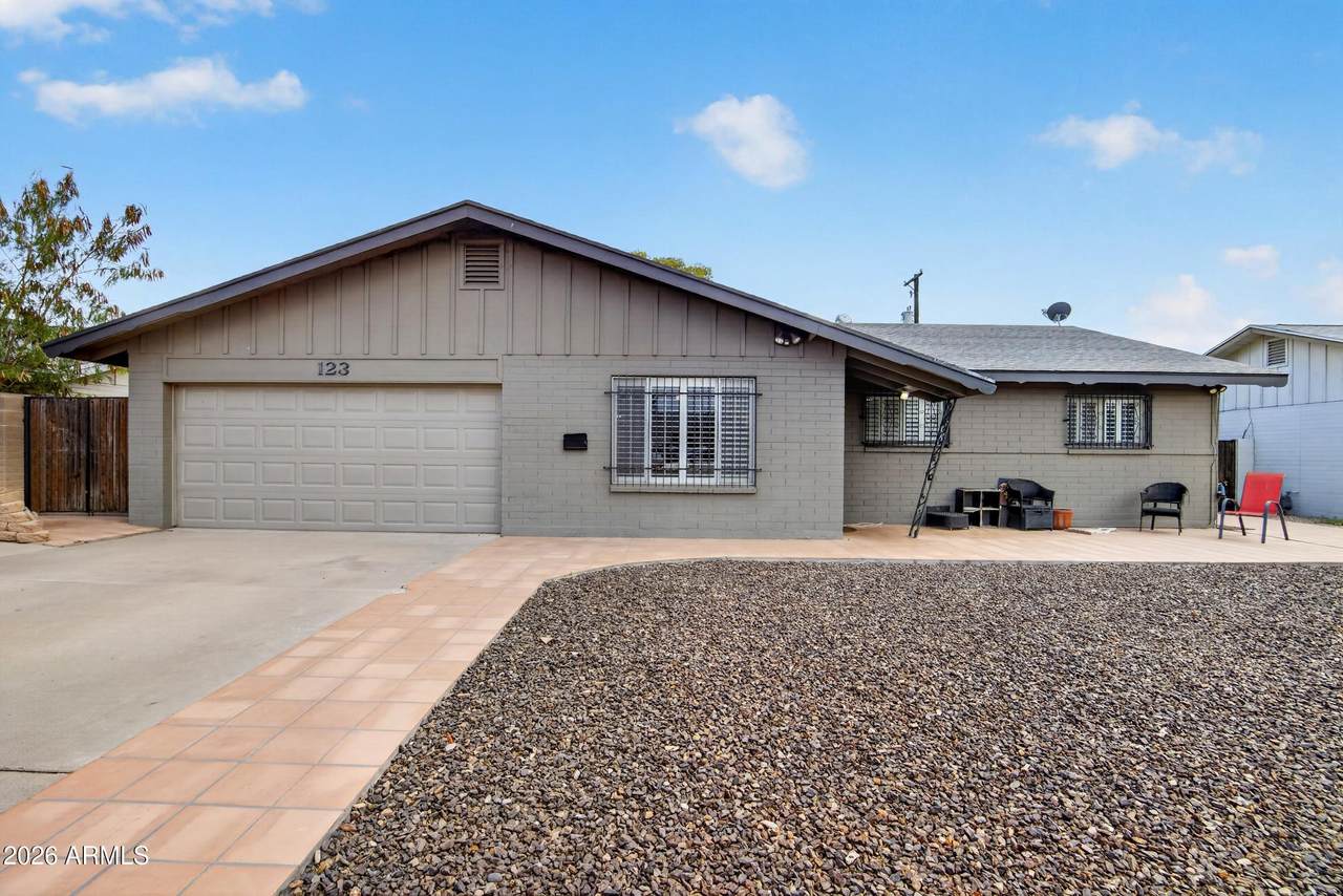 123 Erie Drive - Photo 1