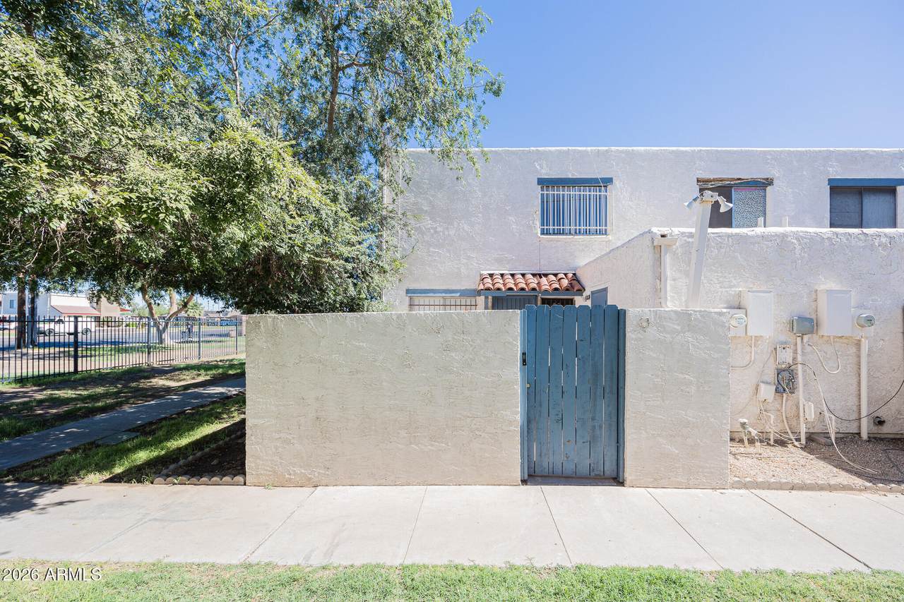 5214 42ND Parkway - Photo 1
