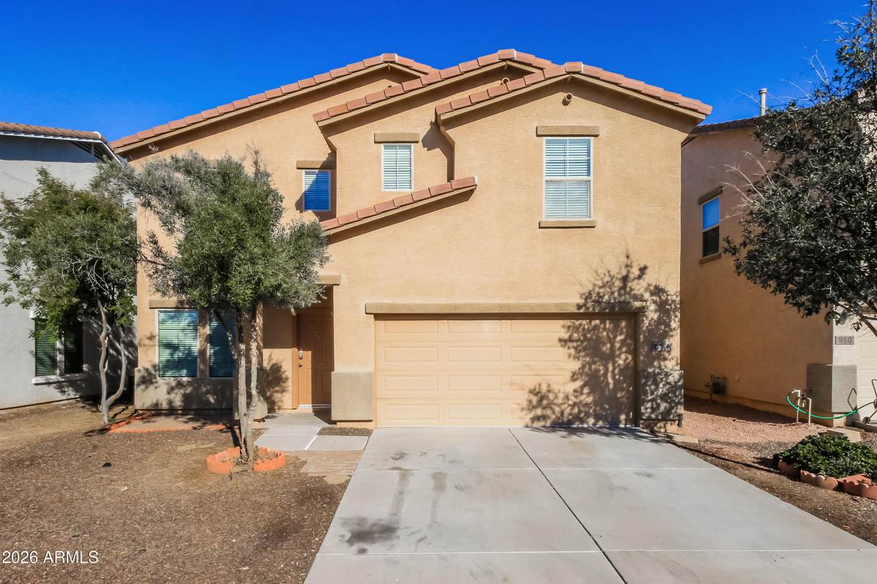 938 Kelsi Avenue - Photo 1