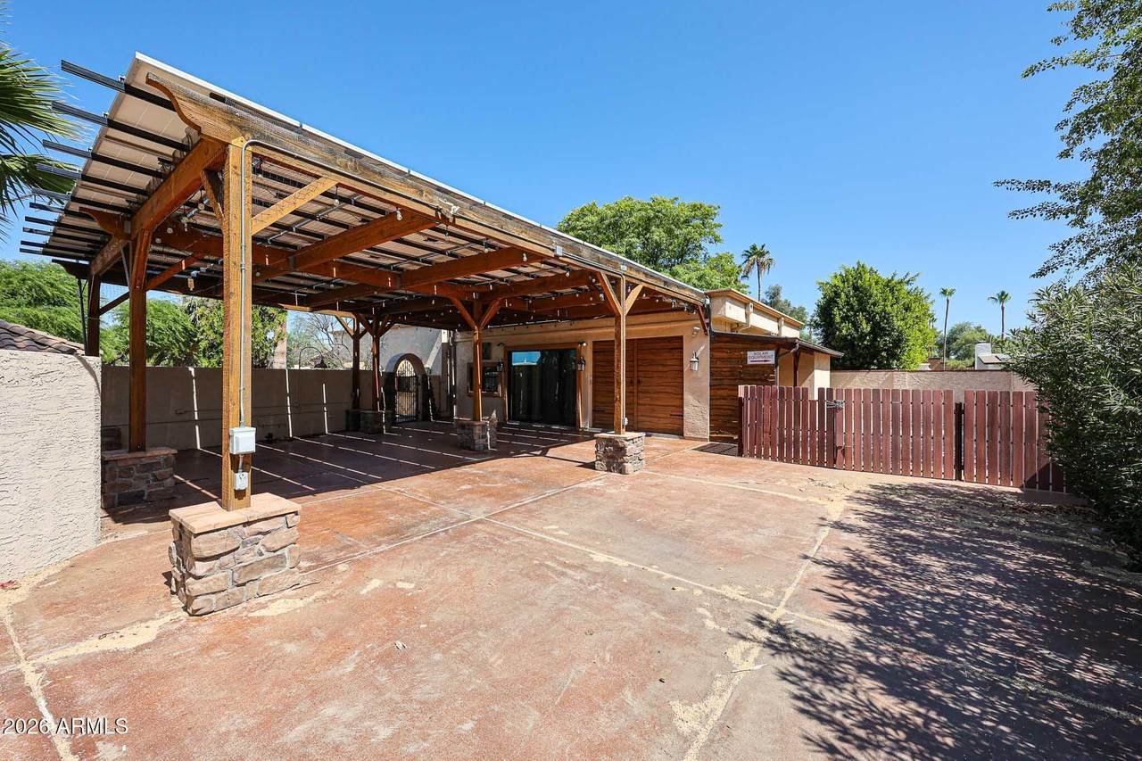 6228 Pershing Avenue - Photo 1
