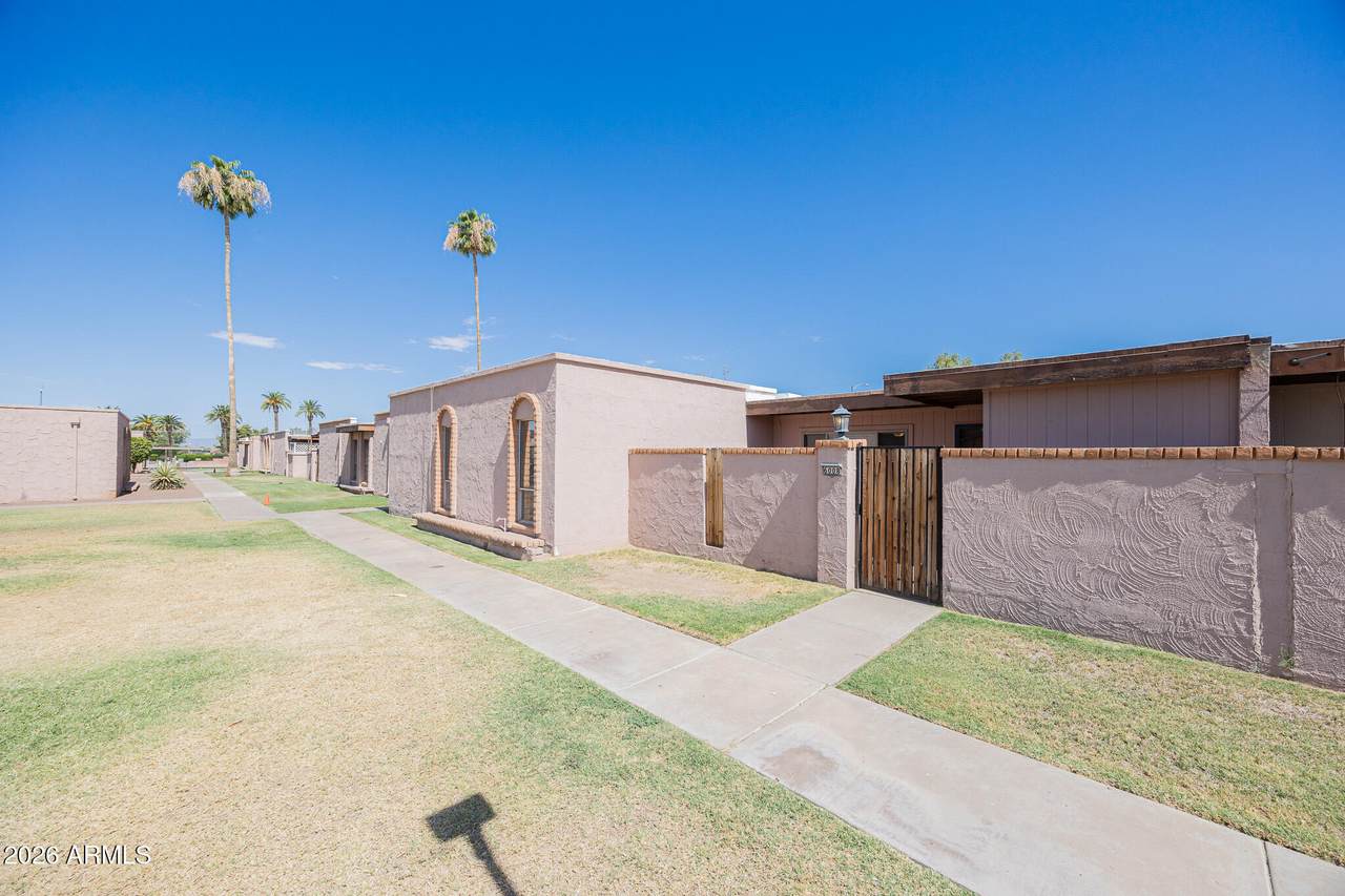 6008 Augusta Avenue - Photo 1
