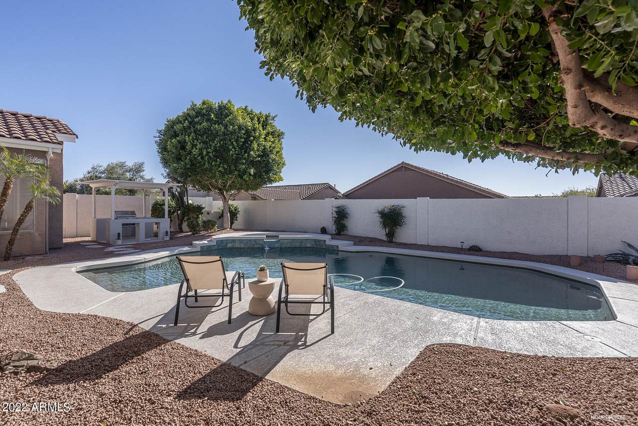 4707 Robin Lane - Photo 1