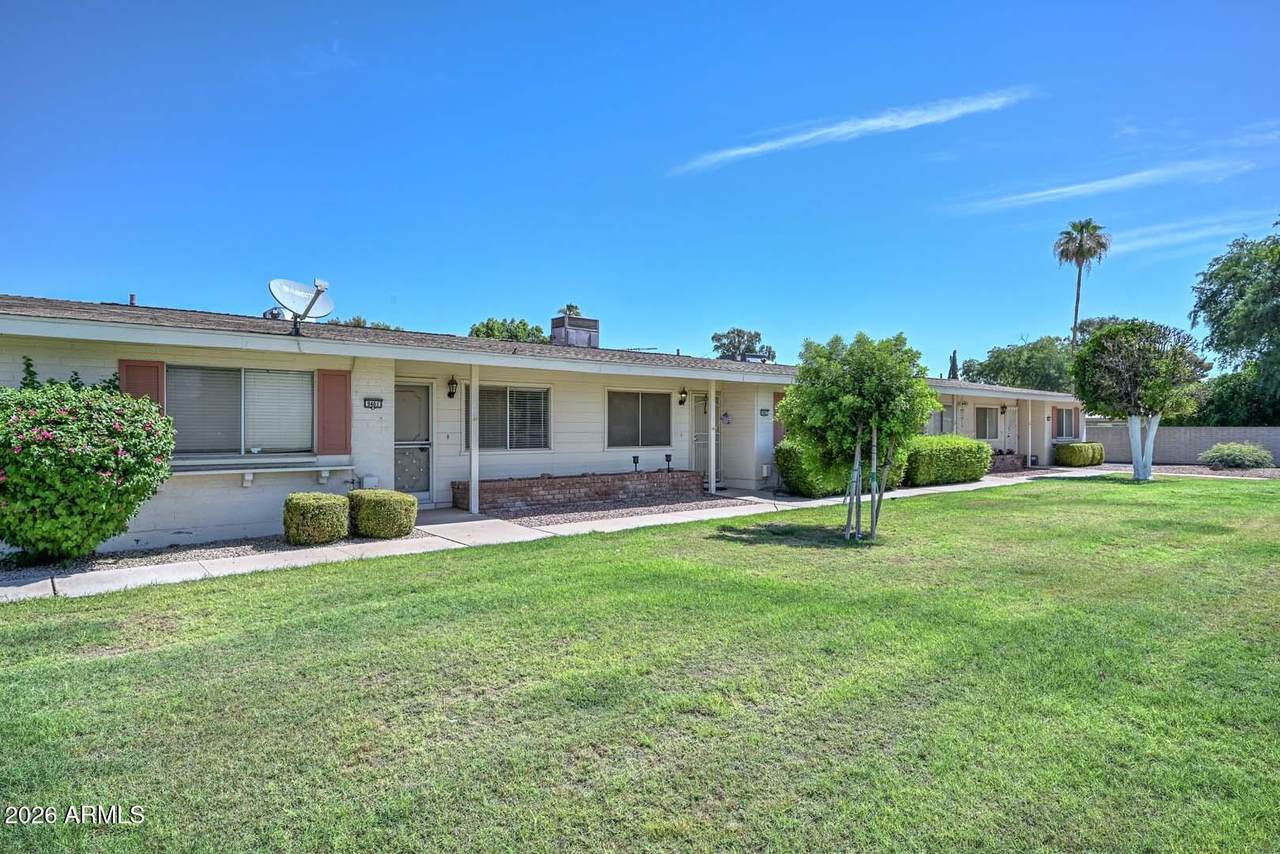 9463 111TH Avenue - Photo 1