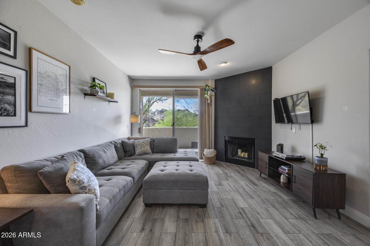 1747 Northern Avenue - Photo 1