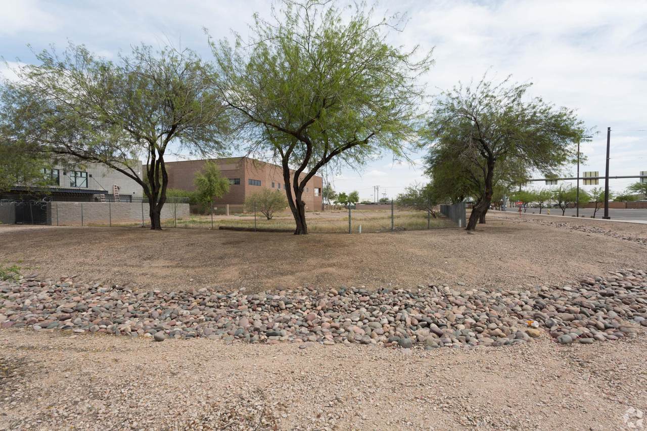 https://bt-photos.global.ssl.fastly.net/armls/1280_boomver_1_7046907-2.jpg