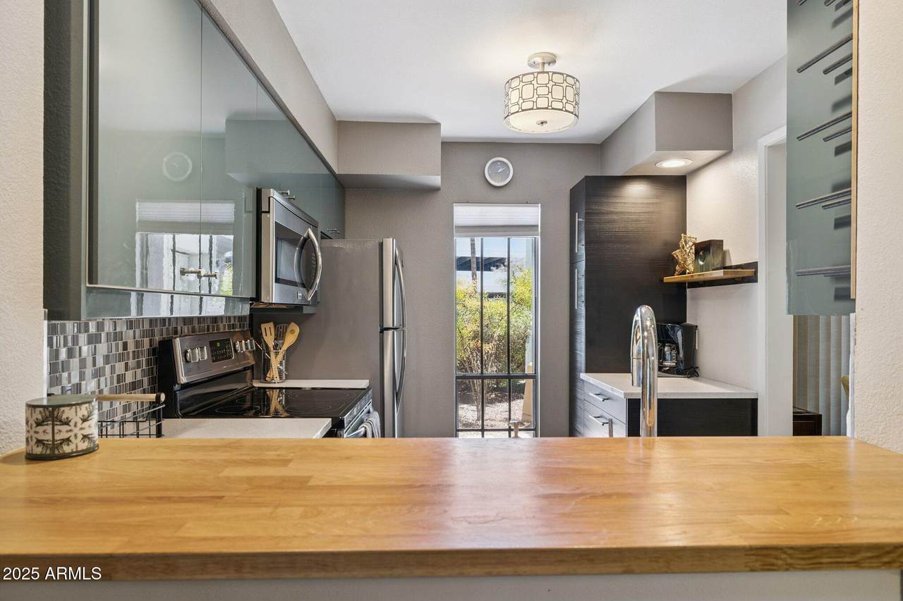 5207 24TH Street - Photo 1