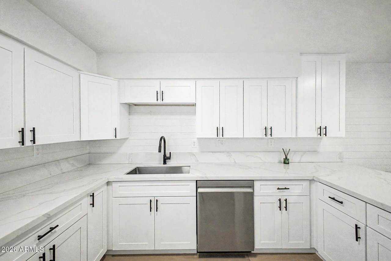 3505 Campbell Avenue - Photo 1