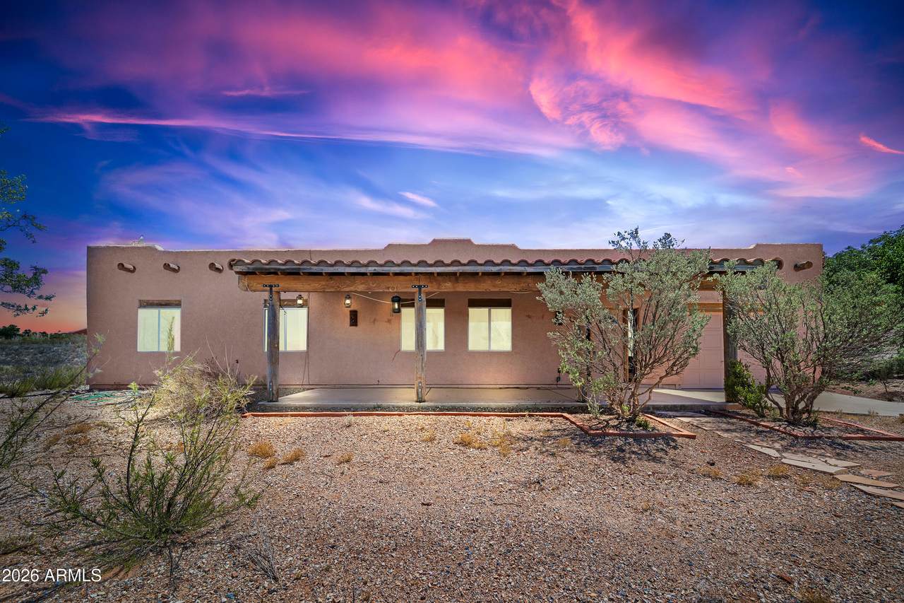 1537 Apache Way - Photo 1