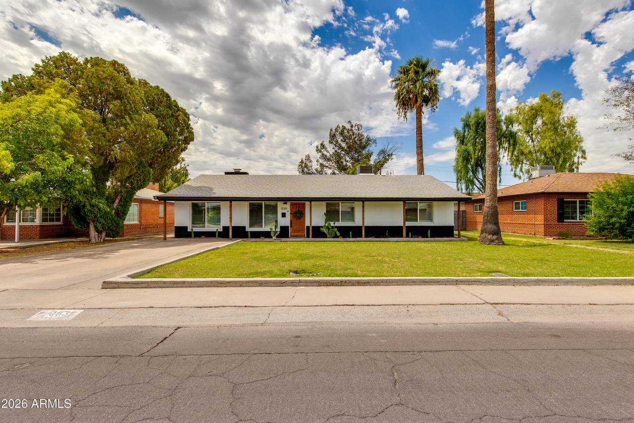 1535 Rovey Avenue - Photo 1