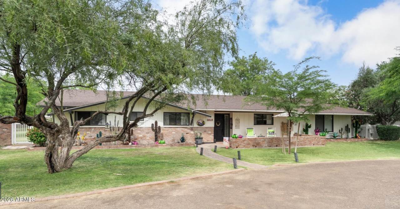 7026 Sunnyside Drive - Photo 1