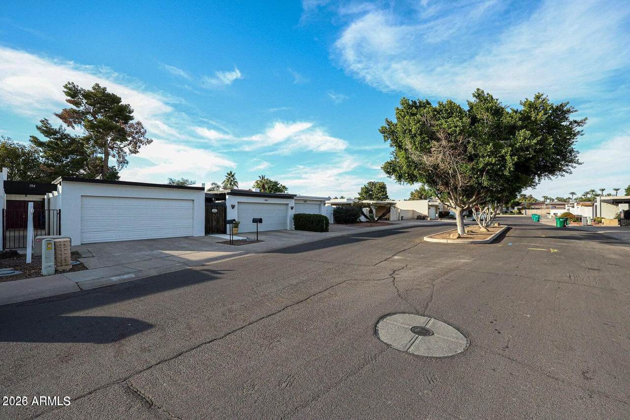 194 Laguna Drive - Photo 1