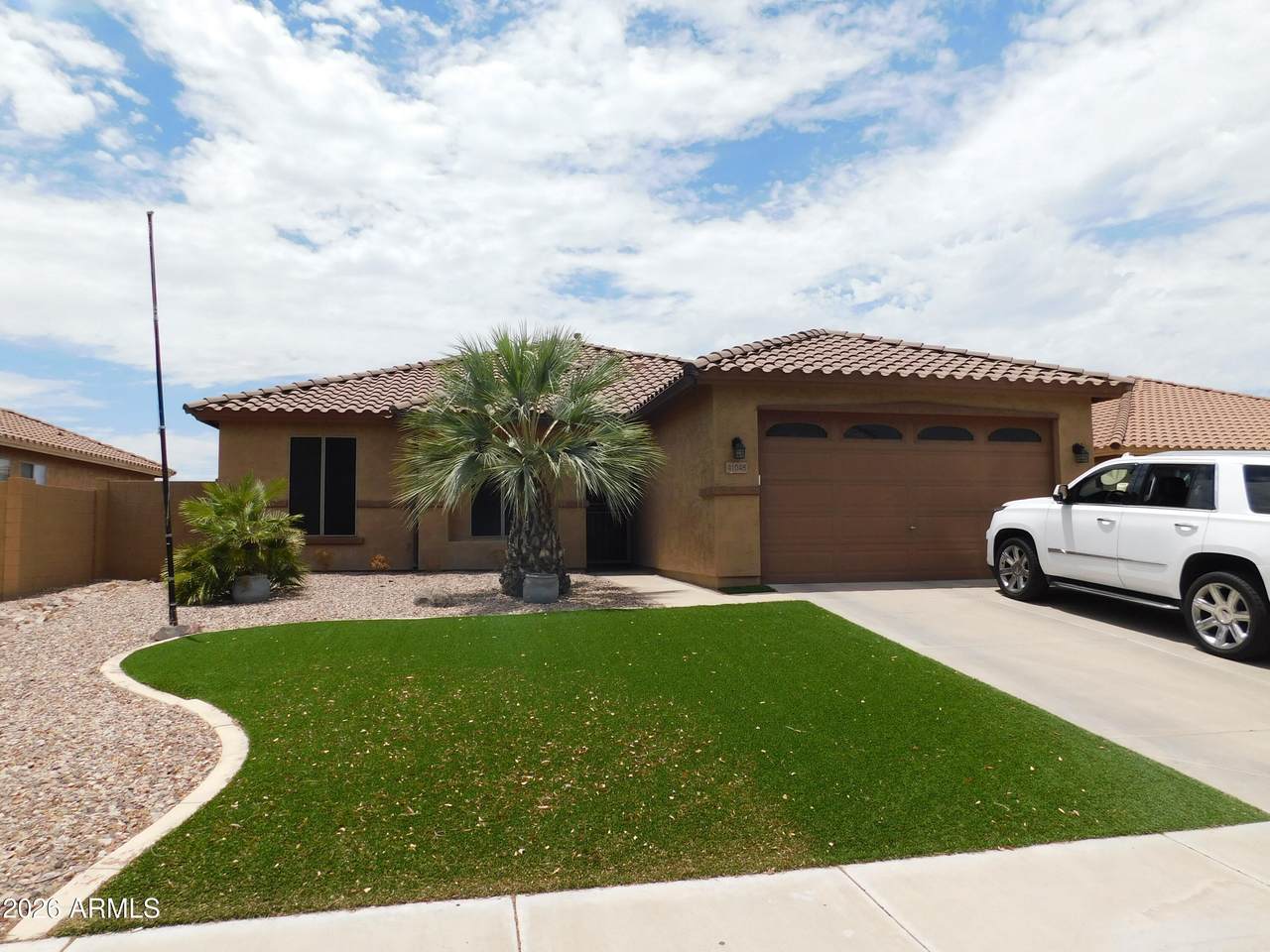 41048 Vine Avenue - Photo 1