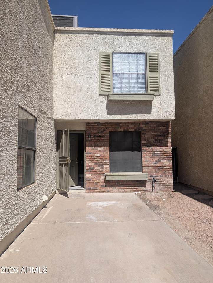 820 University Drive - Photo 1