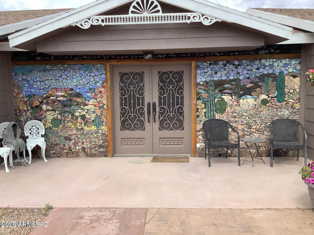281 Campbell Street - Photo 1