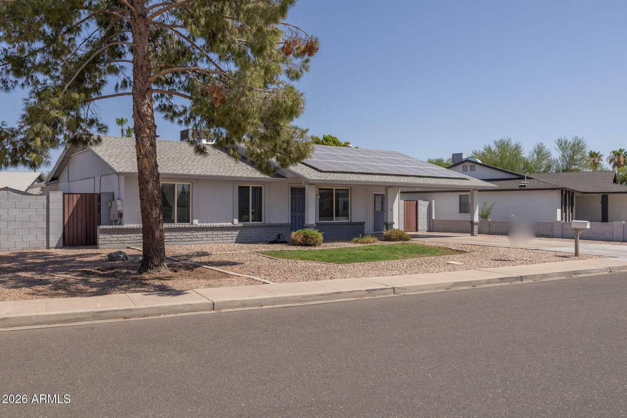 2544 Commonwealth Circle - Photo 1