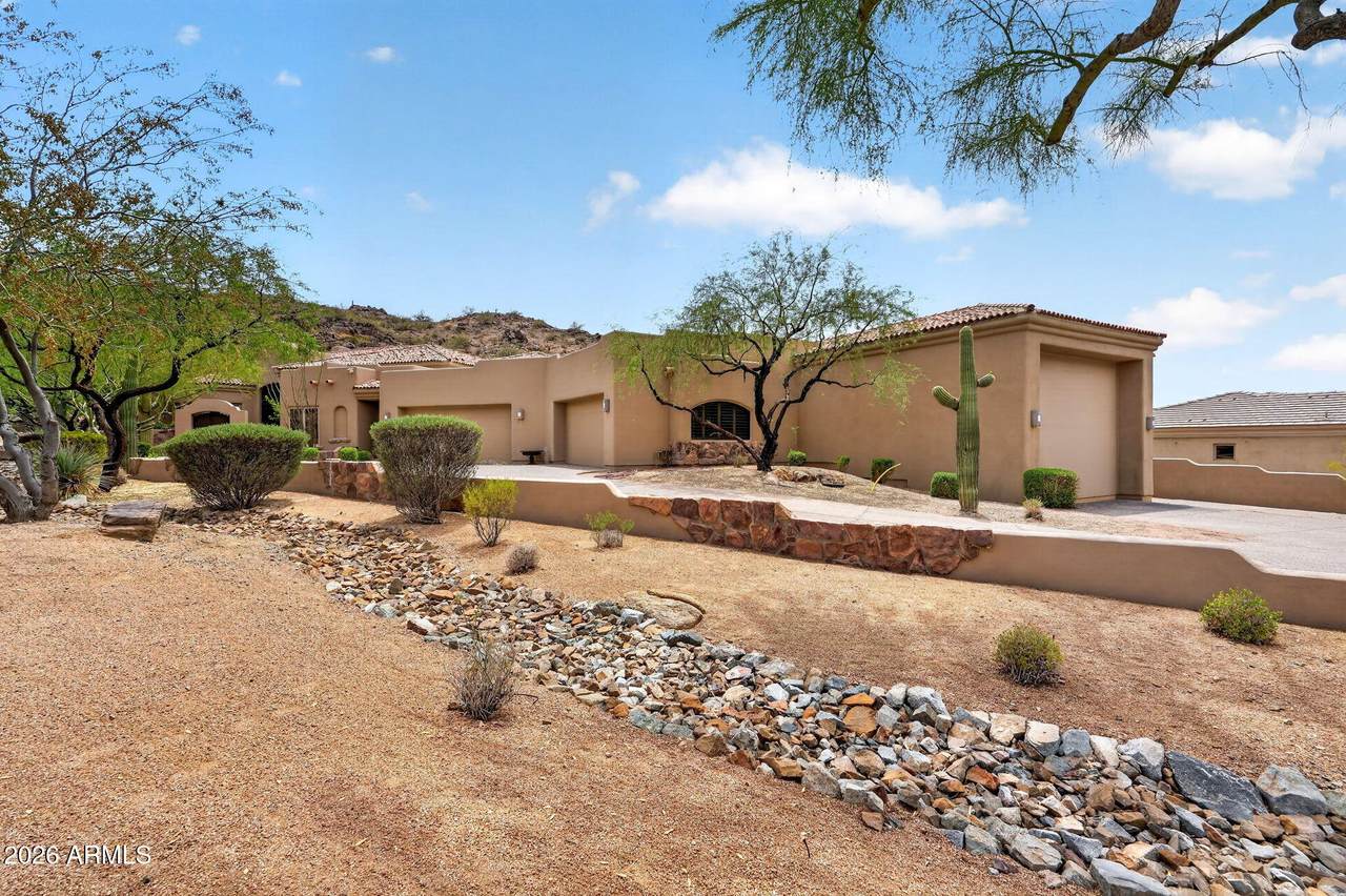 1611 Desert Willow Drive - Photo 1