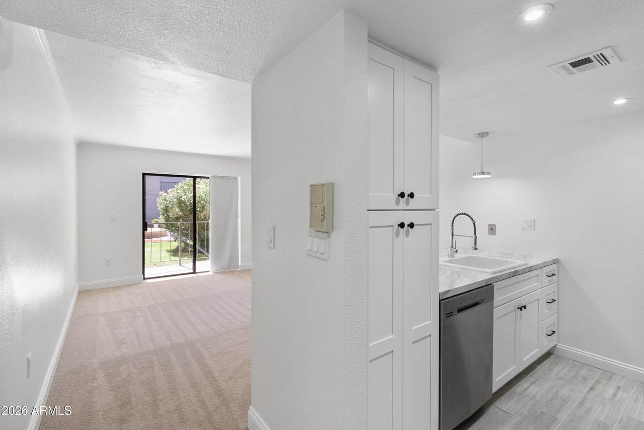 3033 Devonshire Avenue - Photo 1
