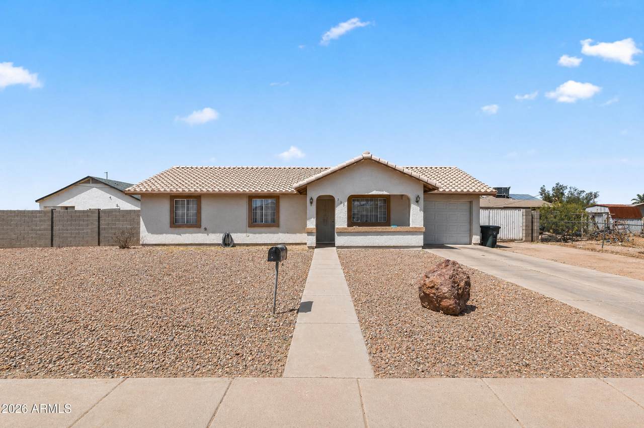 538 Melrose Drive - Photo 1