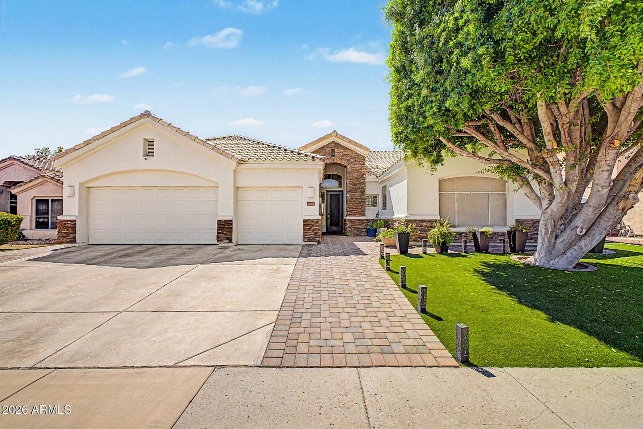 20784 62nd Drive - Photo 1