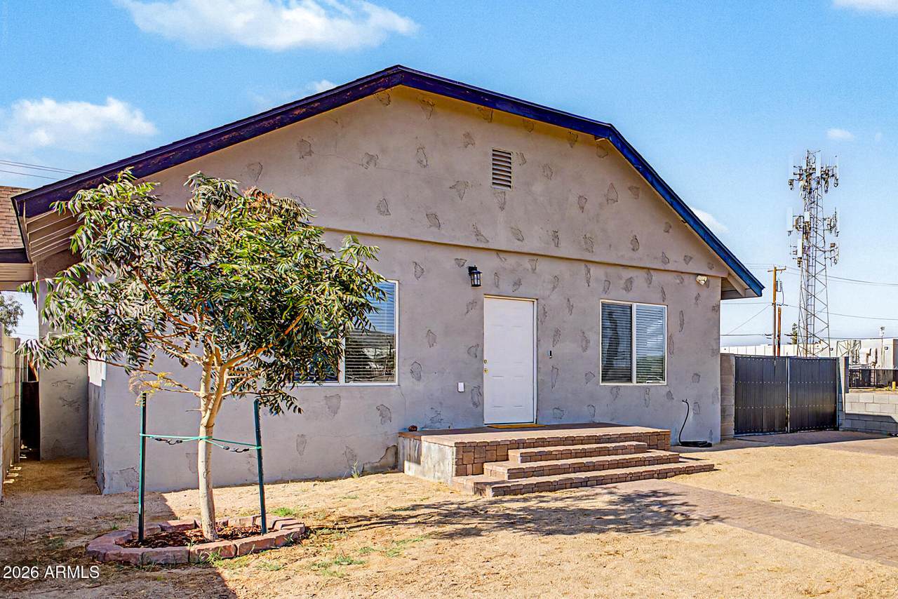 1526 Marguerite Avenue - Photo 1