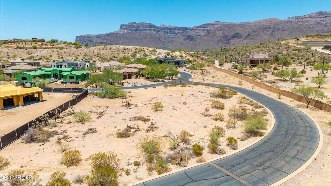 9521 Thunder Pass Drive - Photo 1