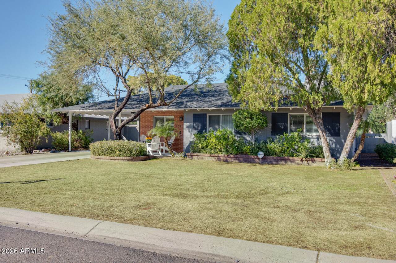 3510 Glenrosa Avenue - Photo 1