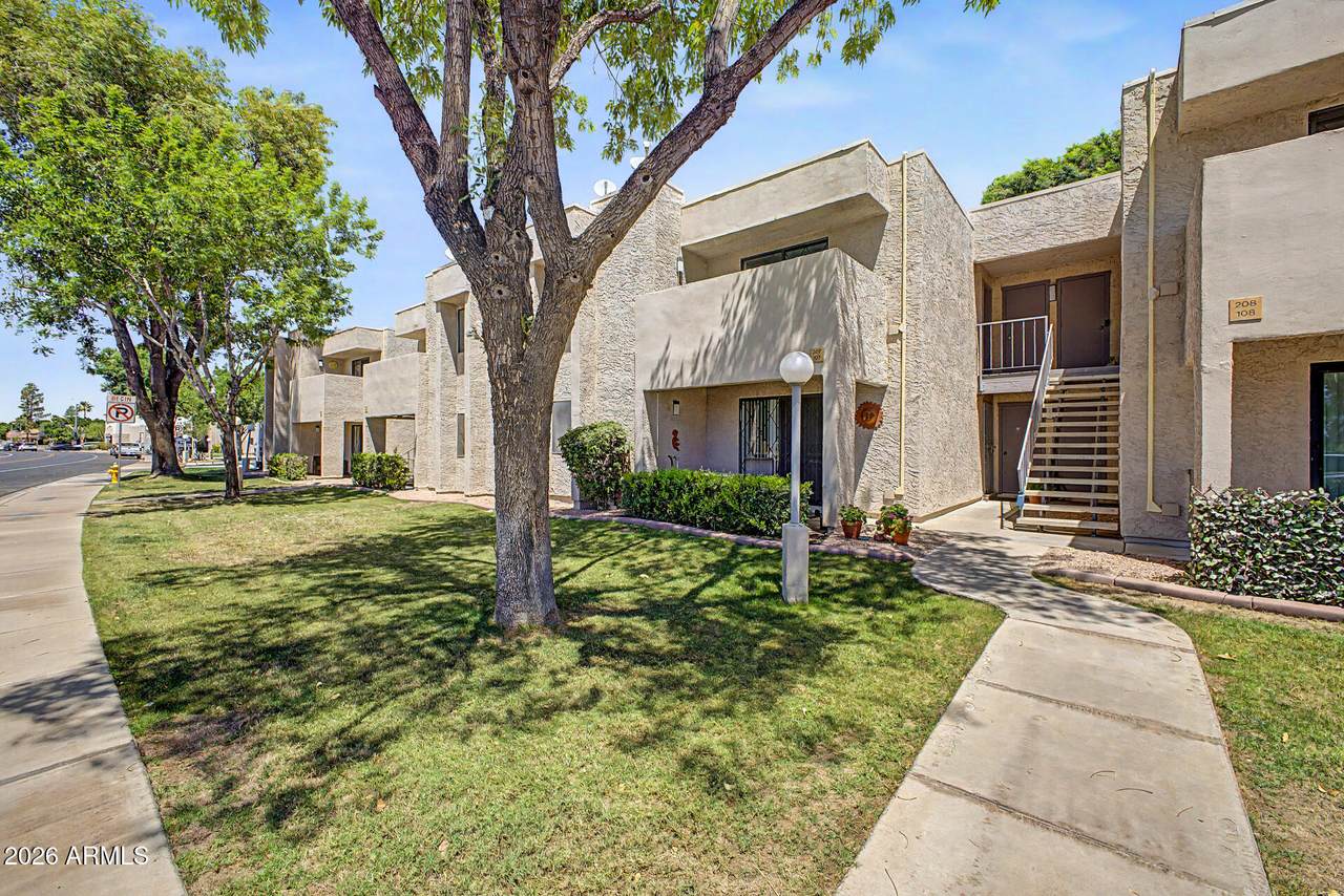 1920 Lindner Avenue - Photo 1