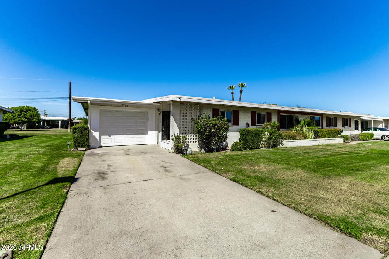 10752 Peoria Avenue - Photo 1