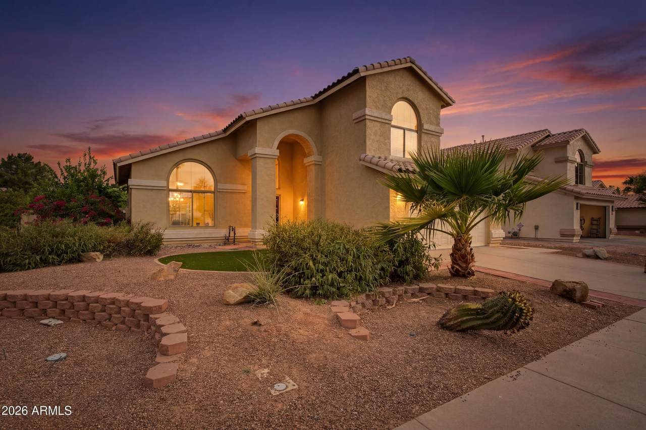 1403 Goldfinch Way - Photo 1
