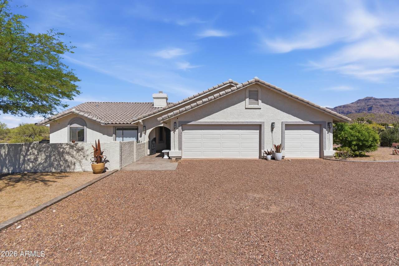 10712 Hummingbird Lane - Photo 1