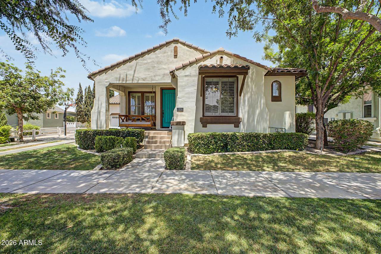 2850 Camellia Drive - Photo 1