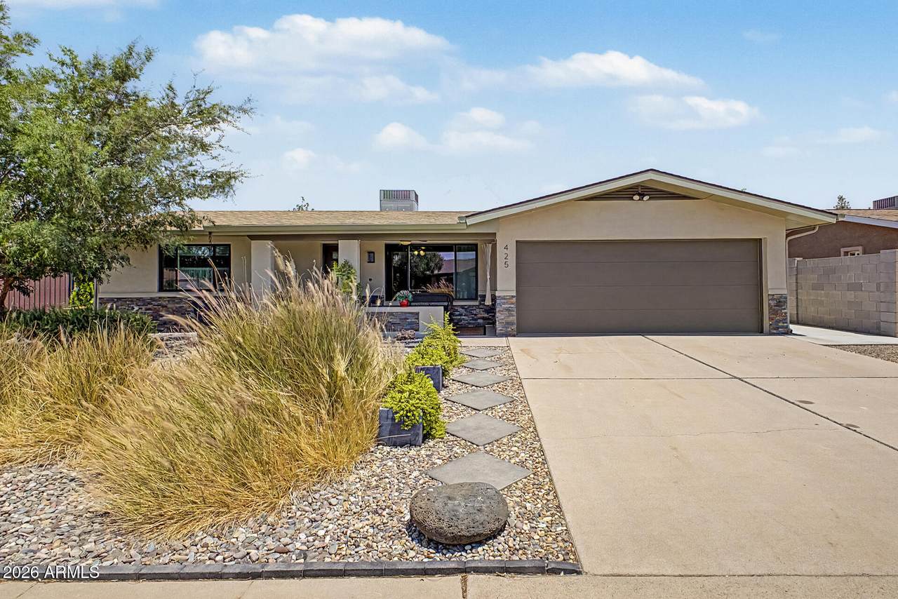 425 Rosemont - Photo 1