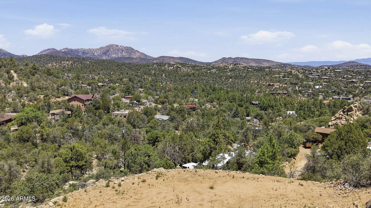 https://bt-photos.global.ssl.fastly.net/armls/1280_boomver_1_7054403-2.jpg