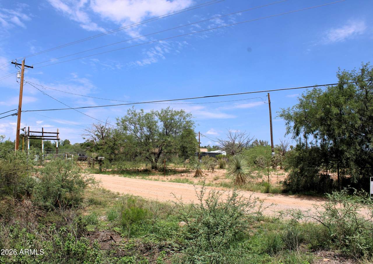 https://bt-photos.global.ssl.fastly.net/armls/1280_boomver_1_7055948-2.jpg