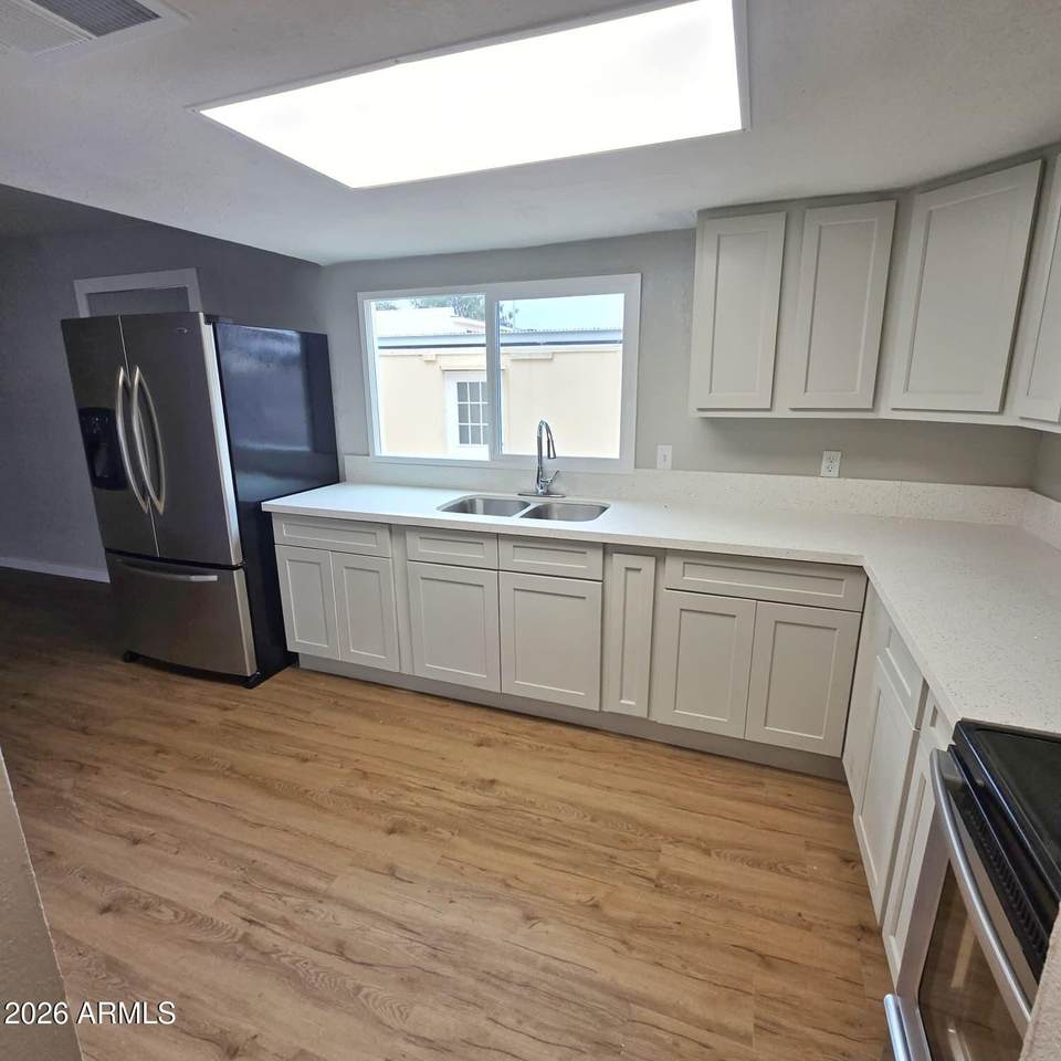 https://bt-photos.global.ssl.fastly.net/armls/1280_boomver_1_7055959-2.jpg