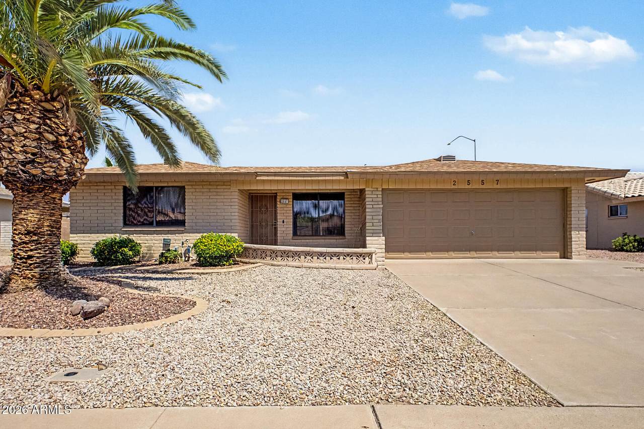 2557 Zinnia - Photo 1