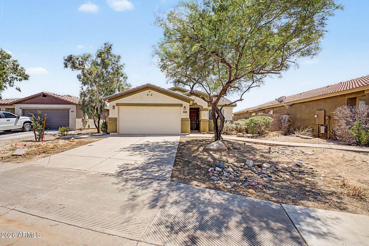 1051 Sawgrass Trail - Photo 1
